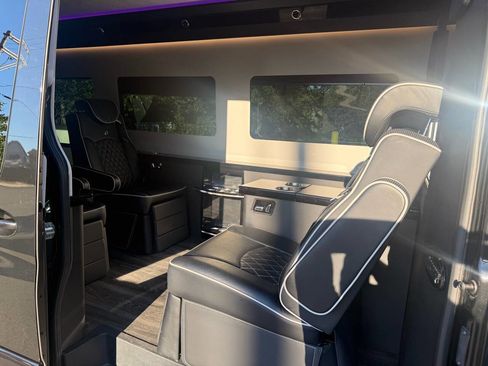 Used 2019 Mercedes-Benz Sprinter 170 image 21