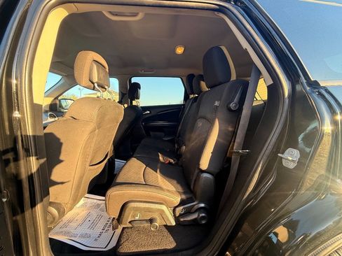 Used 2018 Dodge Journey SE w/ Blacktop Package image 9