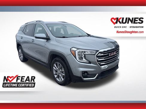 Used 2024 GMC Terrain SLT image 1