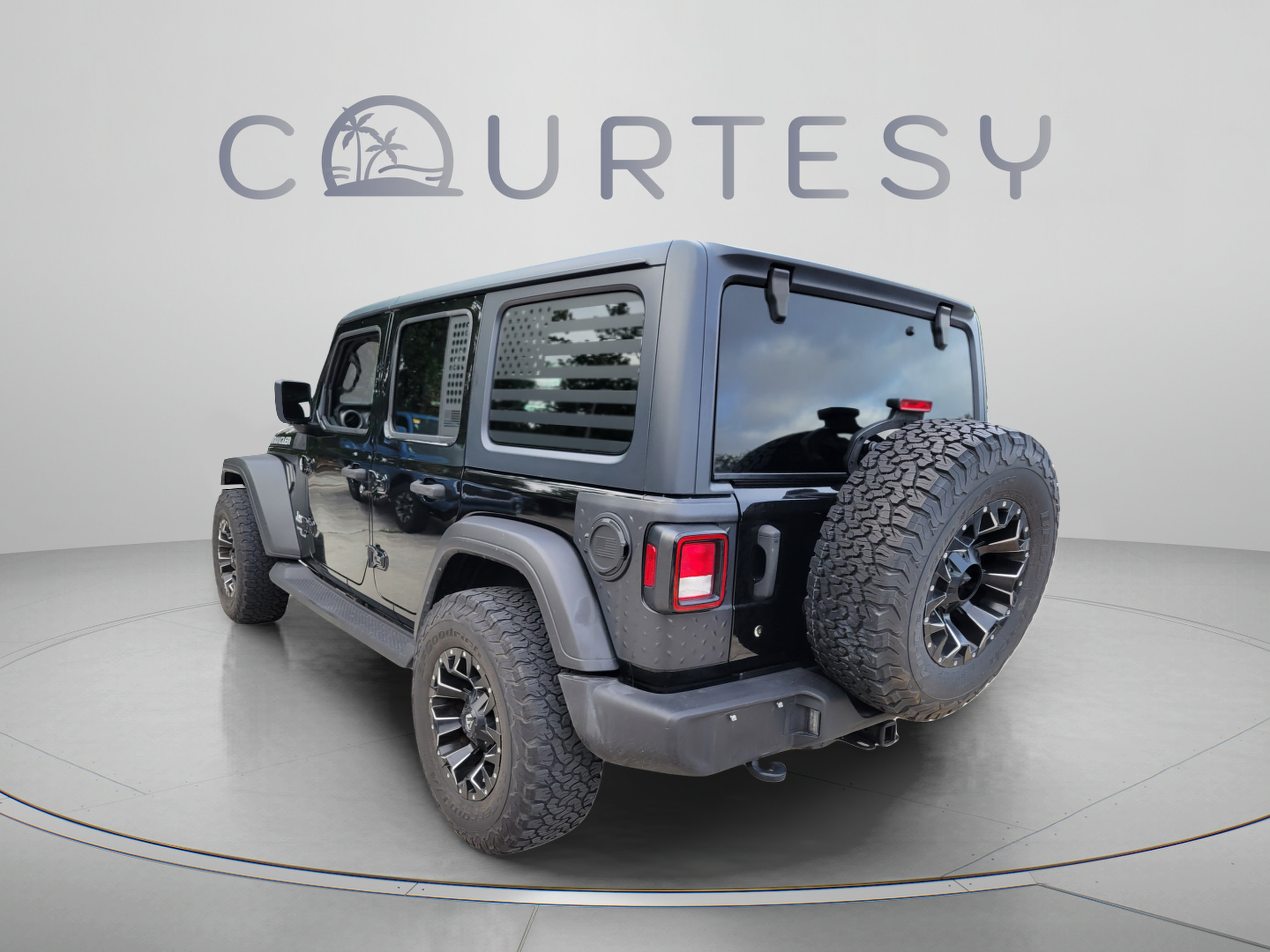 Used 2018 Jeep Wrangler Unlimited Sport S AWD/4WD image 2