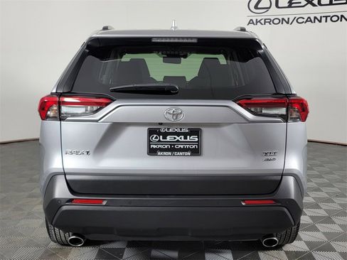 Used 2019 Toyota RAV4 XLE Premium image 5
