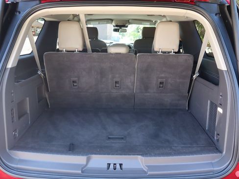 Used 2019 Ford Expedition Max XLT w/ Equipment Group 202A AWD/4WD image 14
