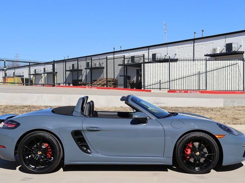 Used 2017 Porsche 718 Boxster S image 45