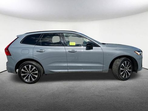 Used 2024 Volvo XC60 B5 Plus image 15