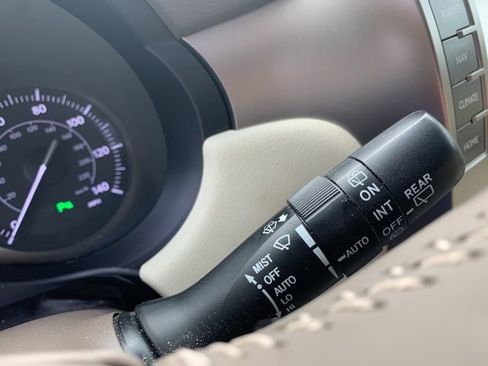 Used 2016 Lexus GX 460 w/ Premium Package image 32