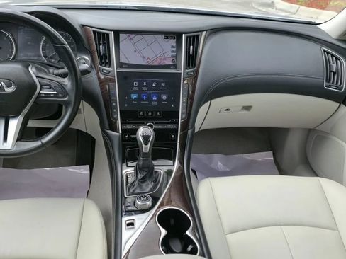 Used 2019 INFINITI Q50 Luxe w/ Essential Package (3.0T Luxe) AWD/4WD image 8
