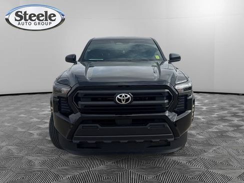 Used 2025 Toyota Tacoma SR image 8