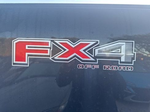 Used 2025 Ford F250 Platinum image 16