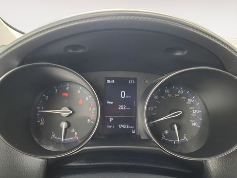 Used 2021 Toyota C-HR LE FWD image 19