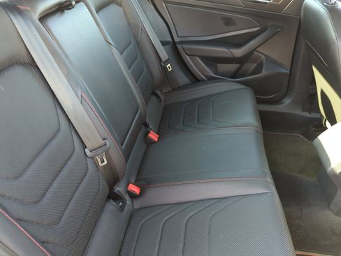 Certified 2019 Volkswagen Jetta GLI Autobahn image 18