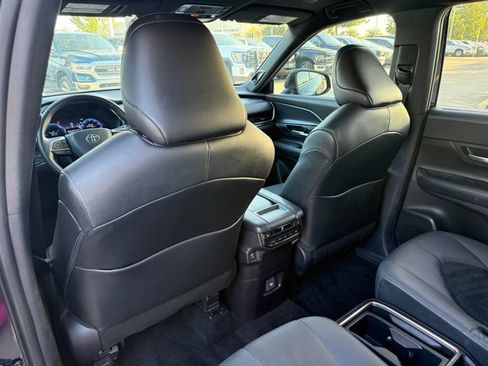 Used 2024 Toyota Grand Highlander AWD Hybrid image 31