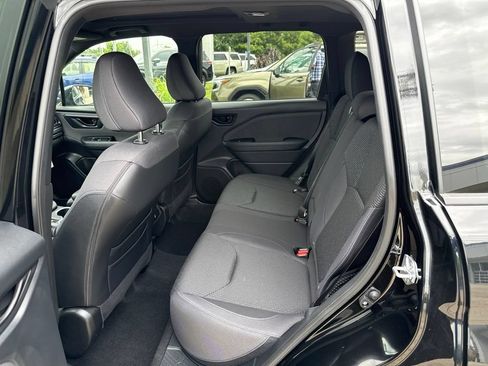 Certified 2025 Subaru Forester Premium AWD/4WD image 20