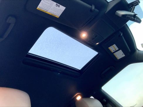 Used 2022 Nissan Armada Platinum w/ Captain's Chairs Package image 13