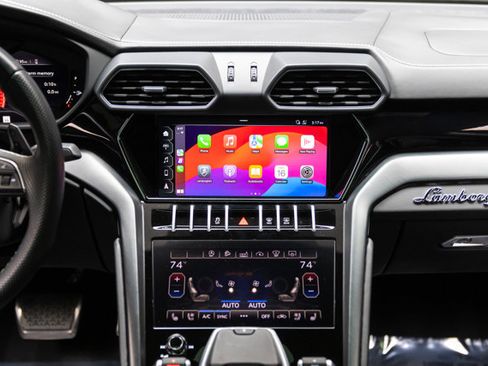 Used 2021 Lamborghini Urus image 93