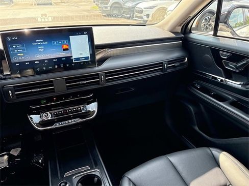 New 2025 Lincoln Corsair Grand Touring w/ Rear Removable Package Tray image 15