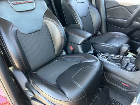 Certified 2021 Jeep Cherokee Trailhawk w/ Trailer Tow Group image 9