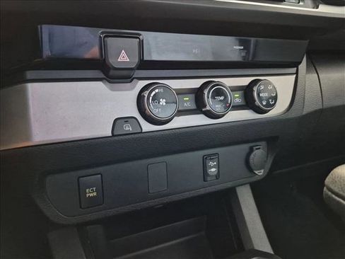 Used 2017 Toyota Tacoma SR RWD image 25