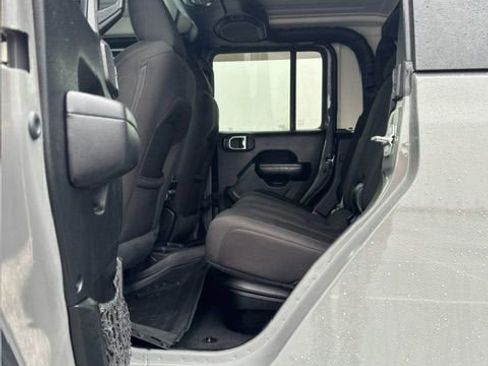Used 2020 Jeep Gladiator Sport w/ Quick Order Package 24S image 16