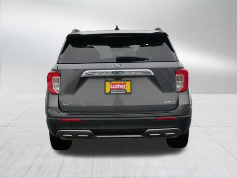 Used 2023 Ford Explorer XLT w/ Equipment Group 202A image 6