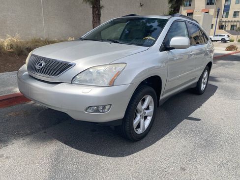 Used 2006 Lexus RX 330 FWD image 2