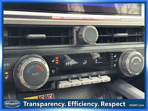 Used 2025 Toyota 4Runner TRD Off-Road image 28