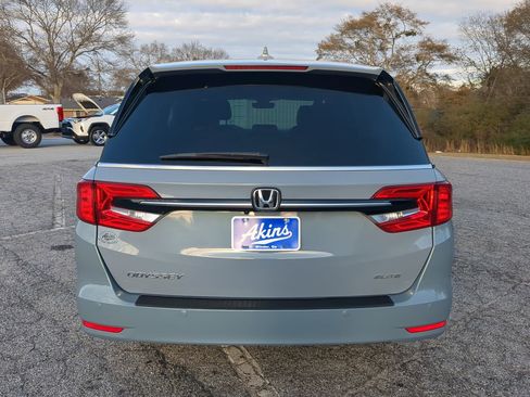 Used 2023 Honda Odyssey Elite image 4