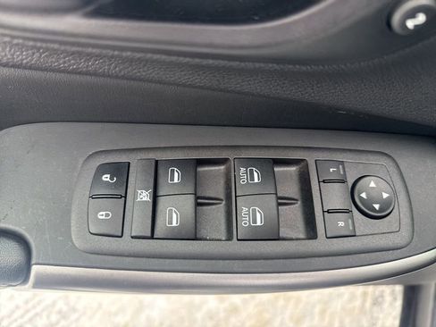 Used 2022 Jeep Cherokee Limited w/ Elite Package image 27