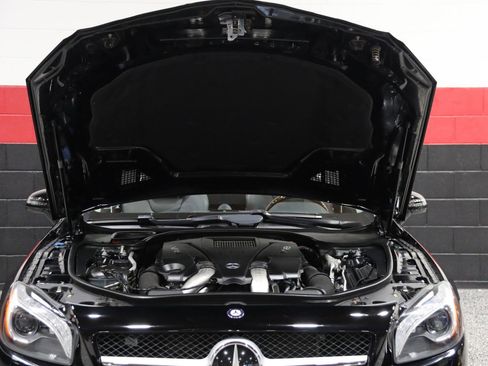 Used 2013 Mercedes-Benz SL 550 image 16