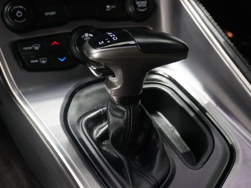 Used 2019 Dodge Challenger SXT RWD image 19