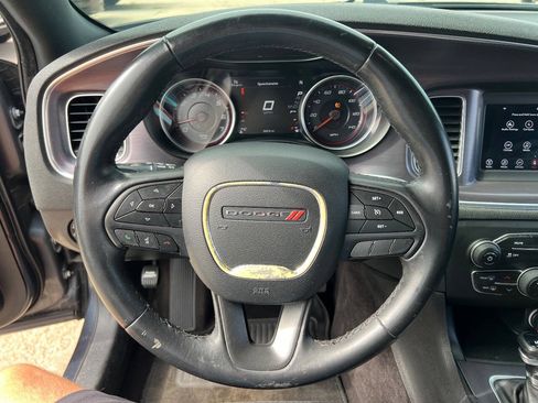 Used 2018 Dodge Charger SXT RWD image 11