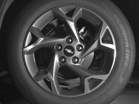 Used 2025 Chevrolet Trax LT FWD image 14