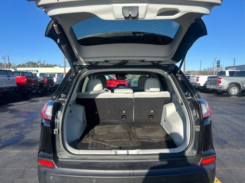 Used 2021 Jeep Cherokee Latitude Lux w/ Comfort/Convenience Group image 21