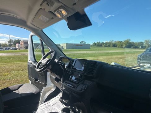 New 2025 RAM ProMaster 2500 w/ Convenience Group FWD image 20