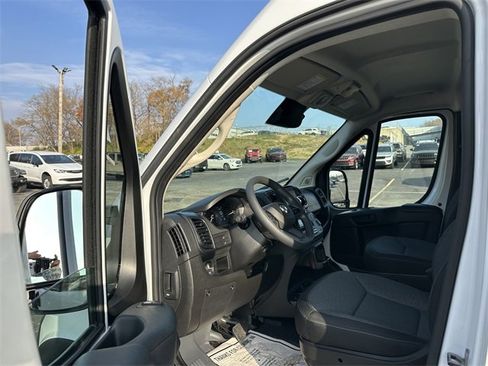 Used 2025 RAM ProMaster 2500 image 36