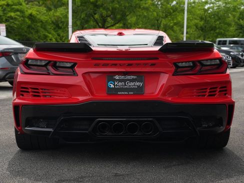 Used 2024 Chevrolet Corvette Z06 w/ Stealth Interior Trim Package RWD image 12