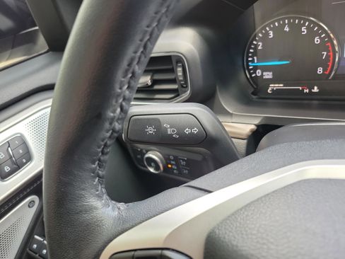 Used 2023 Ford Explorer Limited w/ Limited Technology Package RWD image 24