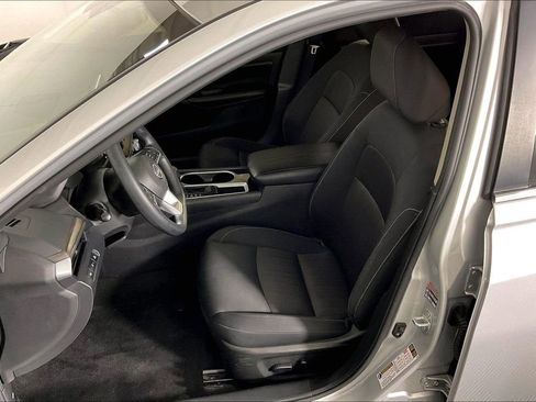 Used 2024 Nissan Altima 2.5 SV FWD image 35