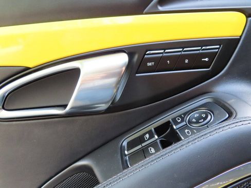 Used 2015 Porsche 911 Turbo S AWD/4WD image 22