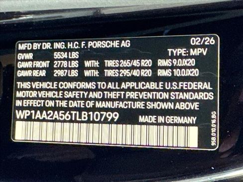 Used 2026 Porsche Macan AWD/4WD image 26