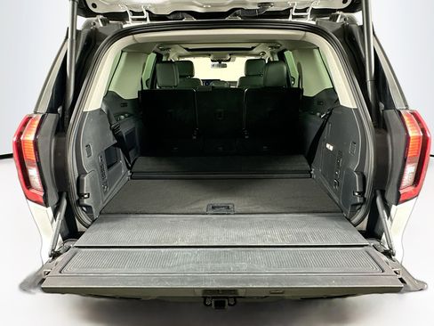 Used 2025 Ford Expedition Active image 31