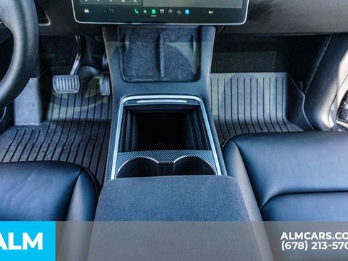 Used 2024 Tesla Model Y Long Range image 42