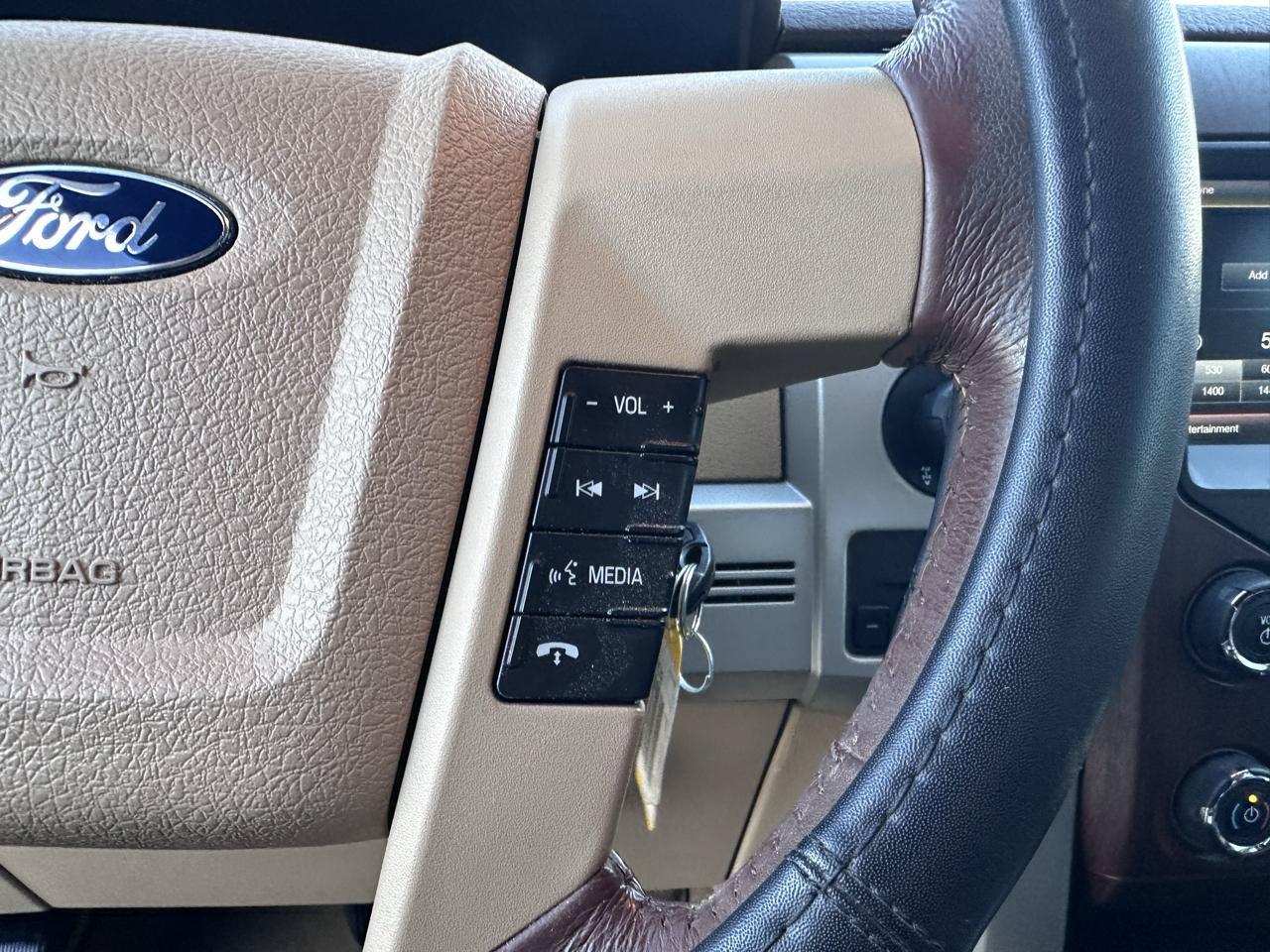 Used 2014 Ford F150 King Ranch w/ King Ranch Luxury Package AWD/4WD image 19