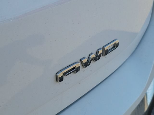 Used 2024 GMC Terrain SLT AWD/4WD image 9