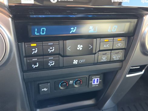 Used 2022 Toyota 4Runner Limited image 22