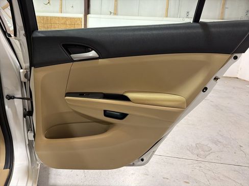 Used 2012 Honda Accord LX image 27