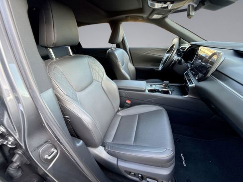 Used 2025 Lexus RX 350 Premium w/ Accessory Package (Z1) FWD image 16