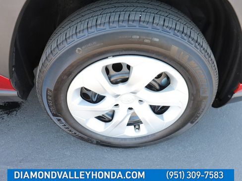 Used 2025 Toyota RAV4 LE AWD/4WD image 27