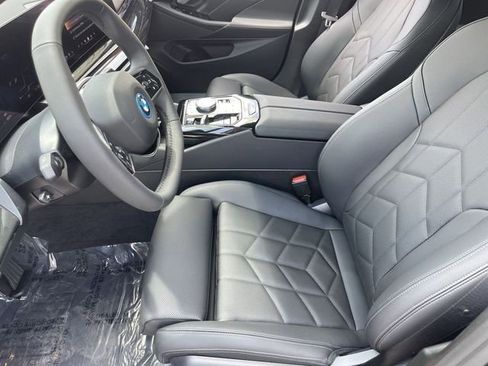 New 2026 BMW i5 eDrive40 w/ Premium Package RWD image 19