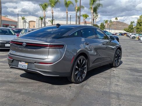 Used 2025 Toyota Crown Platinum image 7