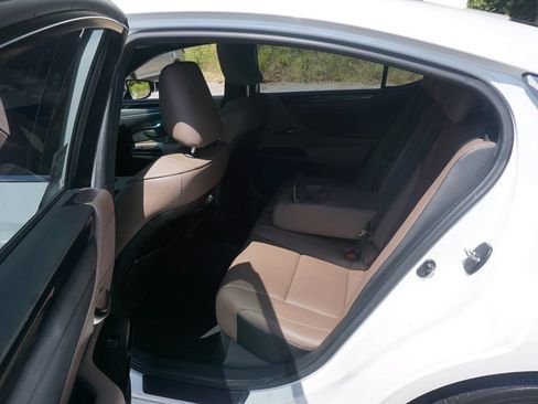 Used 2023 Lexus ES 350 w/ Accessory Package (Z2) FWD image 15